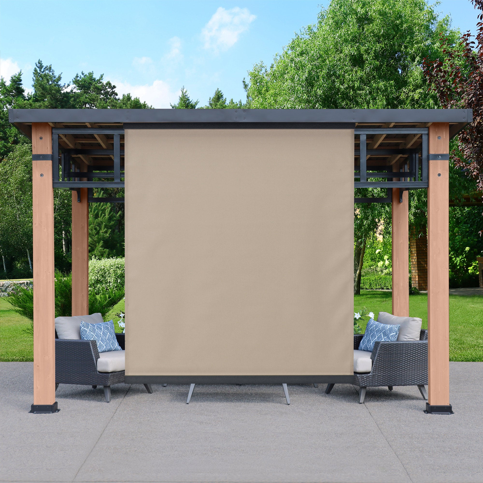 Outdoor Roller Shade 7.5 x 7.5