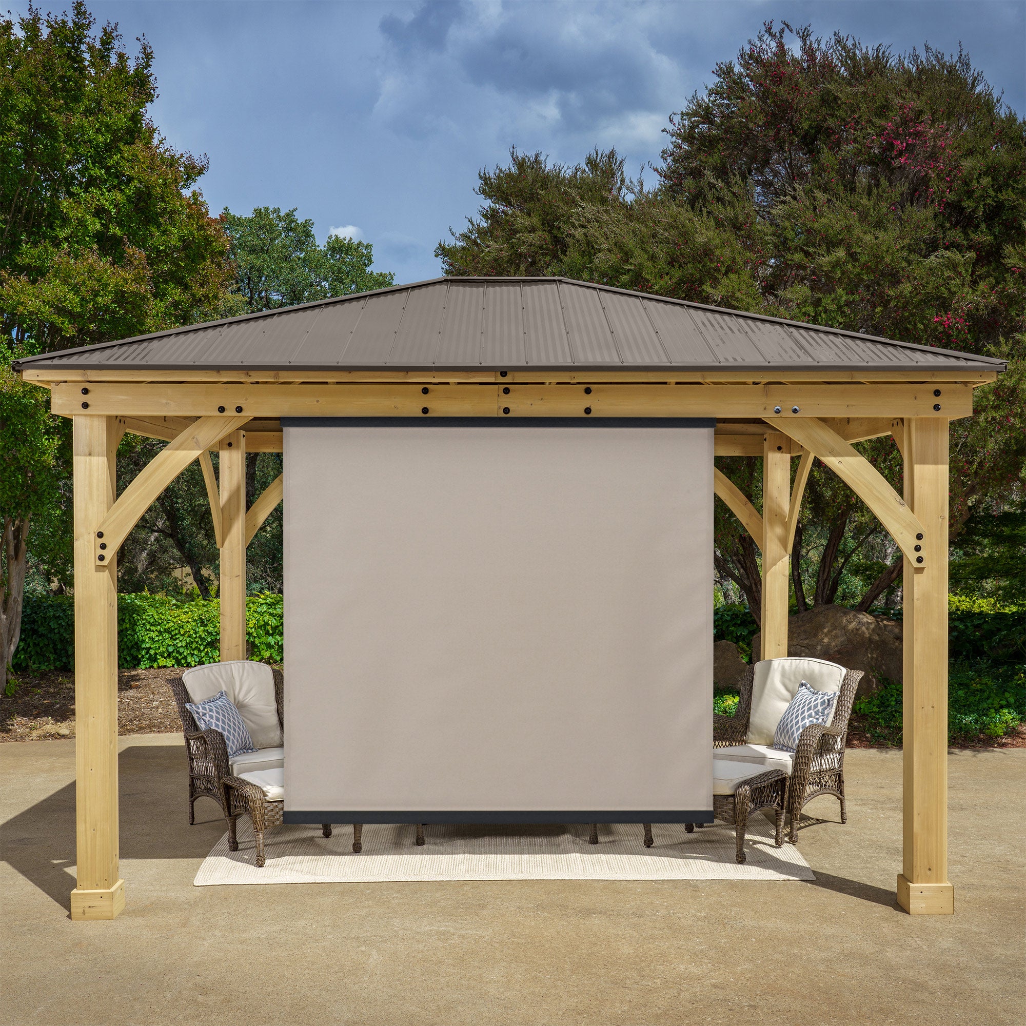 Outdoor Roller Shade 7.5 x 7.5